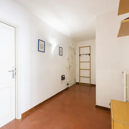 - Rucellai 1bd * Florence