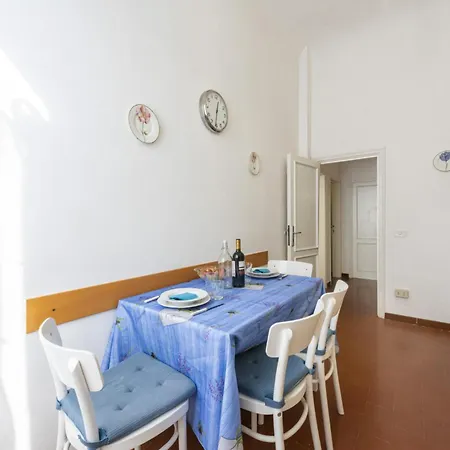- Rucellai 1bd Appartement