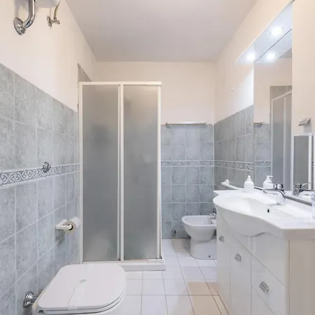 - Rucellai 1bd Florence