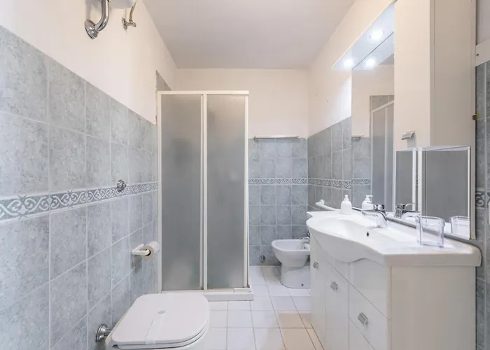 - Rucellai 1bd Florence